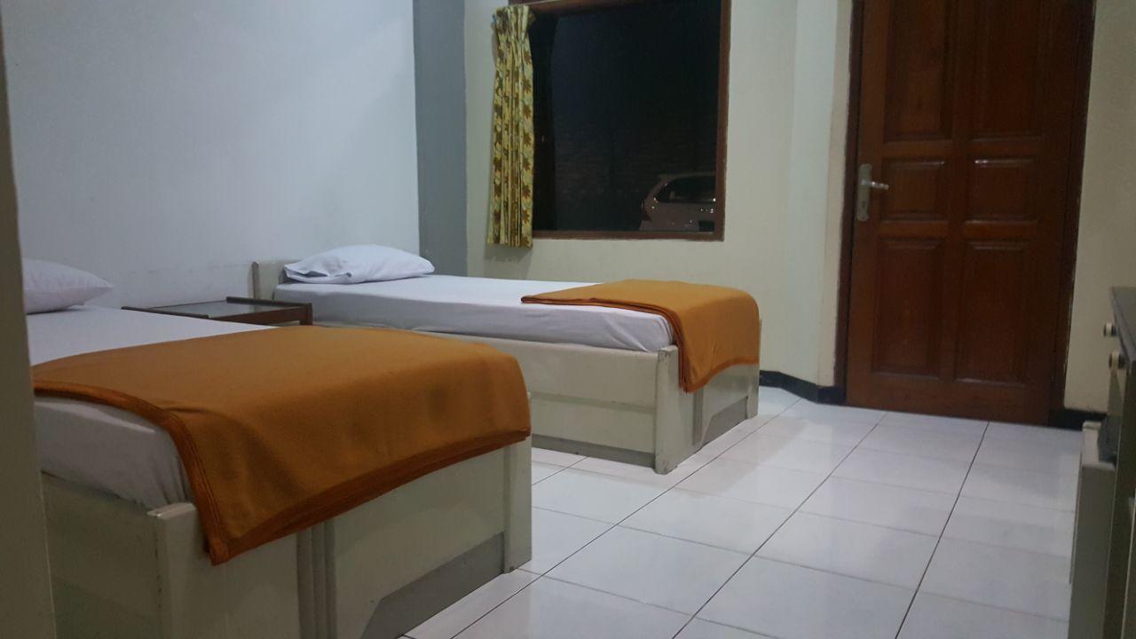 Hotel Sentral Jombang Bagian luar foto